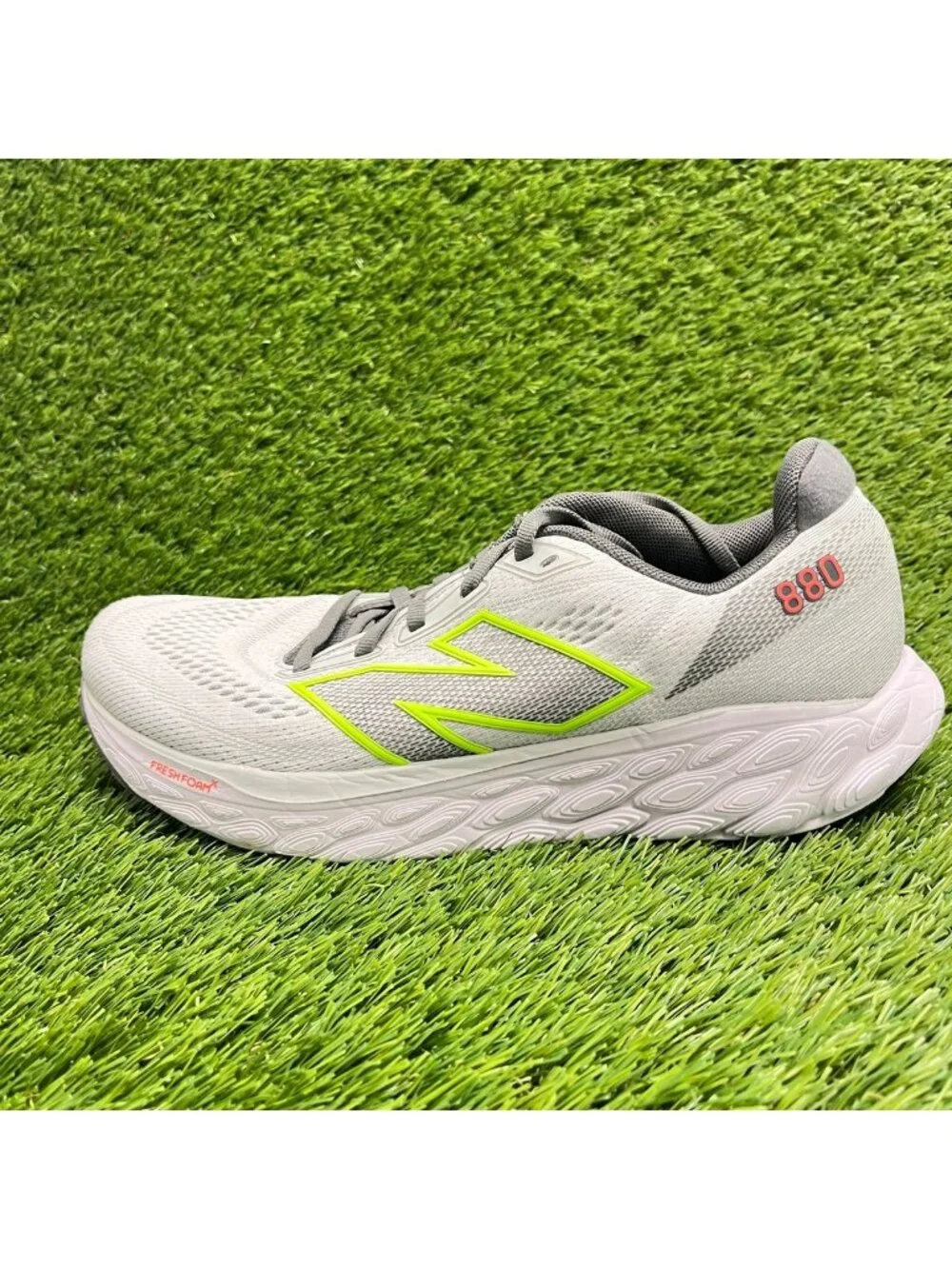 New Balance Fresh Foam X 880v14 Womens Size 10 Gray Lime Running Shoes Sneakers